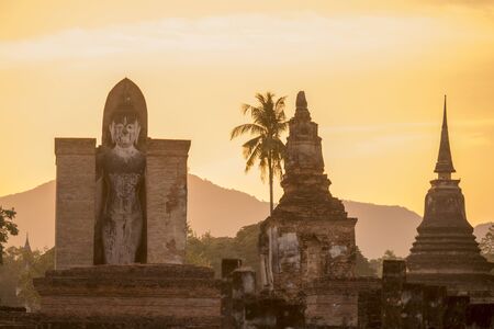 the Wat Mahathat Temple at the Historical Park in Sukhothai in the Provinz Sukhothai in Thailand.   Thailand, Sukhothai, November, 2018のeditorial素材