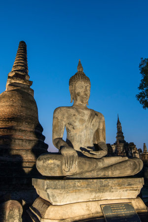 the Wat Mahathat Temple at the Historical Park in Sukhothai in the Provinz Sukhothai in Thailand.   Thailand, Sukhothai, November, 2018のeditorial素材