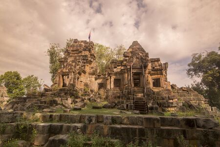 The wat ek phnom Temple ruins south of the city Battambang in Cambodia.  Cambodia, Battambang, November, 2018のeditorial素材