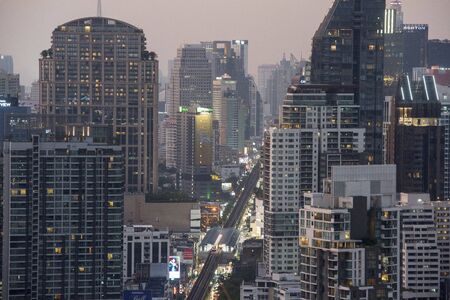 the skyline from the Roof Top of the Marriott Hotel with the Sukhumvit road in the city of Bangkok in Thailand in Southest Asia.  Thailand, Bangkok, November, 2019のeditorial素材