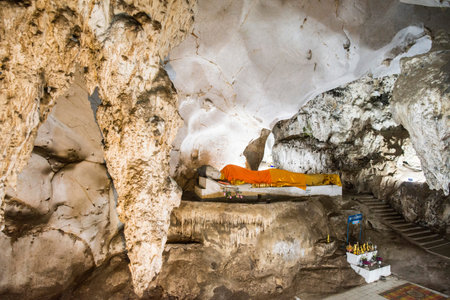 the Muang On Cave and Temple near the city of Chiang Mai at north Thailand.   Thailand, Chiang Mai, November, 2019のeditorial素材