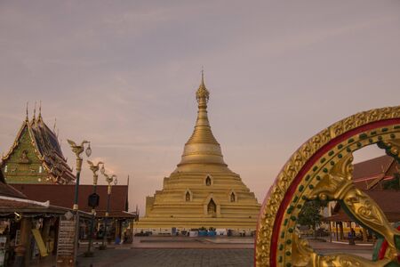 the Wat Phra Borommathat Chediyaram in the town of Kamphaeng Phet in the Kamphaeng Phet Province in North Thailand.   Thailand, Kamphaeng Phet, November, 2019のeditorial素材
