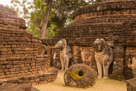 Elephant statue at the Wat Phra Kaeo at the Historical Park in of the town of Kamphaeng Phet in the Kamphaeng Phet Province in North Thailand.   Thailand, Kamphaeng Phet, November, 2019のeditorial素材