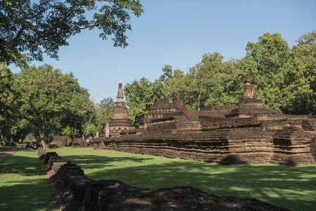 the Ruins of the Wat Phra Kaeo at the Historical Park in of the town of Kamphaeng Phet in the Kamphaeng Phet Province in North Thailand.   Thailand, Kamphaeng Phet, November, 2019のeditorial素材