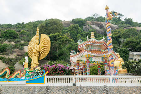 the Wat Khao Takiap or Monkey Temple near the City of Hua Hin in Thailand.   Thailand, Hua Hin, November, 2019のeditorial素材