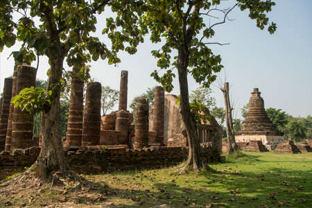 the Wat Chedi Si Hong at the Historical Park in Sukhothai in the Provinz Sukhothai in Thailand.   Thailand, Sukhothai, November, 2019のeditorial素材