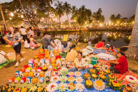 a smal shop with handmade Krathong at the Loy Krathong Festival in the Historical Park in Sukhothai in the Provinz Sukhothai in Thailand.   Thailand, Sukhothai, November, 2019のeditorial素材