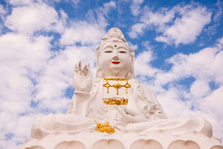 the big Buddha at the Wat Huay Pla Kang in the city of Chiang Rai in North Thailand.  Thailand, Chiang Rai, November, 2019のeditorial素材
