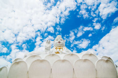 the big Buddha at the Wat Huay Pla Kang in the city of Chiang Rai in North Thailand.  Thailand, Chiang Rai, November, 2019のeditorial素材