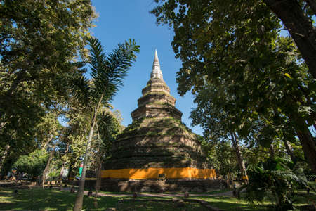 the wat Phra That Chedi Luang in the town of Chiang Saen in the north of the city Chiang Rai in North Thailand.   Thailand, Chiang Sean, November, 2019のeditorial素材