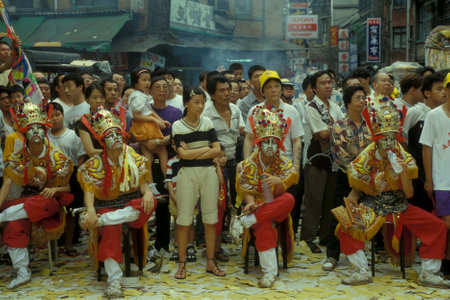 a traditional Mazu parade and Daoist religious Festival in the city centre of Taipei in Taiwan of East Aasia.   Taiwan, Taipei, May, 2001のeditorial素材