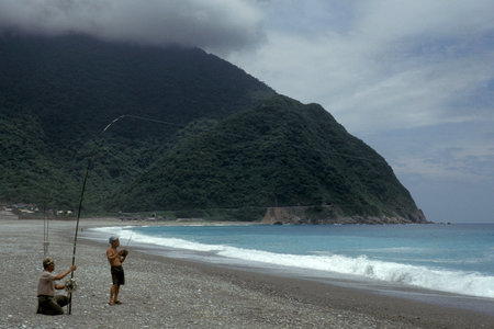 a beach and the landscape near Hualien at the eastcoast of the Pacific Ocean on Taiwan in East Aasia.   Taiwan, Taipei, May, 2001のeditorial素材