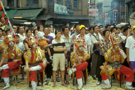 a traditional Mazu parade and Daoist religious Festival in the city centre of Taipei in Taiwan of East Aasia.   Taiwan, Taipei, May, 2001のeditorial素材