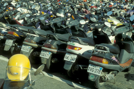 a motorbike parking in the city centre of Taipei in Taiwan of East Aasia.   Taiwan, Taipei, May, 2001のeditorial素材