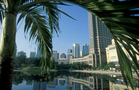 the architecture and skyline near the Petronas Twin Towers in the city of Kuala Lumpur in Malaysia.  Malaysia, Kuala Lumpur, January, 2003のeditorial素材