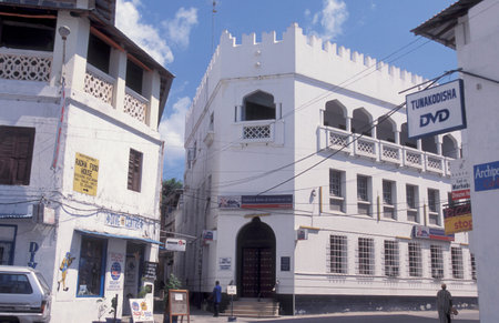 the architecture in the Old Town of Stone Town on the Island of Zanzibar in Tanzania.  Tanzania, Zanzibar, Stone Town, October, 2004のeditorial素材