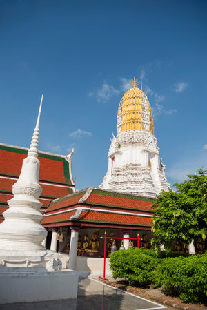 Chedi of Wat Phra Si Rattana Mahathat in the city of Phitsanulok in Thailand. Thailand, Phitsanulok, November, 29, 2024.のeditorial素材