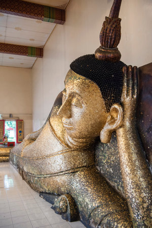 reclining Buddha at the Wat Pa Pradu in Rayong City in the Province of Rayong in Thailand, Thailand, Rayong, October, 25, 2024のeditorial素材