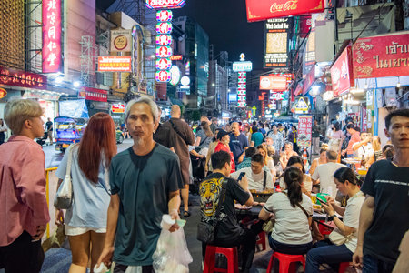 People at Night Streetmarket on Yaowarat Road in Chinatown in City of Bangkok in Thailand. Thailand, Bangkok, November, 4, 2024.のeditorial素材