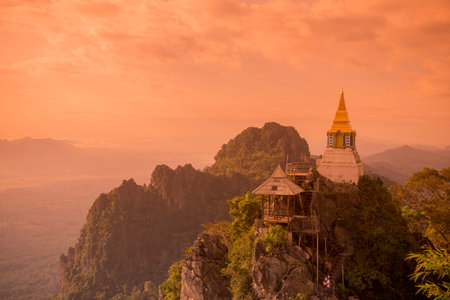 The Wat Chalermprakiet Prajomklao Rachanusorn Temple north of the city of Lampang in North Thailand.のeditorial素材