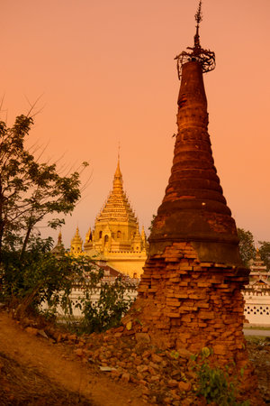 the Yadana Man Aung Pagoda in the city of Nyaungshwe on the Inle Lake in the Shan State in the east of Myanmar in Southeastasia.のeditorial素材