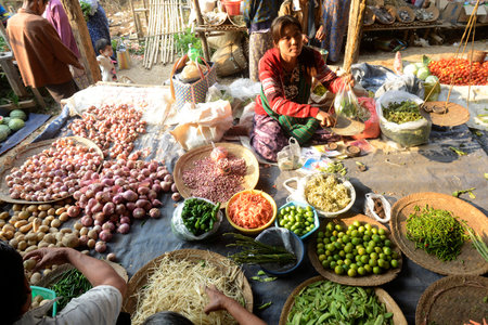 The Market in the village of Ywama at the Inle Lake in the Shan State in the east of Myanmar in Southeastasia.のeditorial素材