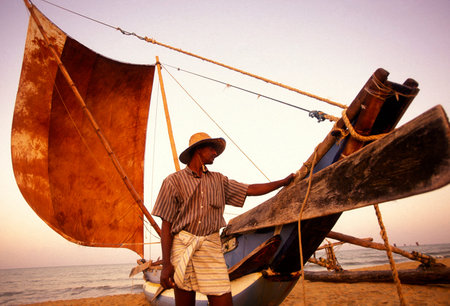 Dhoni Fishingboats at the coast of Nagombo at the westcoast of Sri Lanka in Asien.のeditorial素材