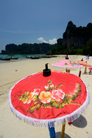 The Hat Railay Leh Beach at Railay near Ao Nang outside of the City of Krabi on the Andaman Sea in the south of Thailand.のeditorial素材