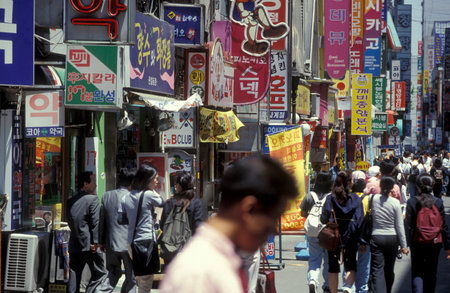 a shopping street in the city of Seoul in South Korea in EastAasia.  Southkorea, Seoul, May, 2006のeditorial素材
