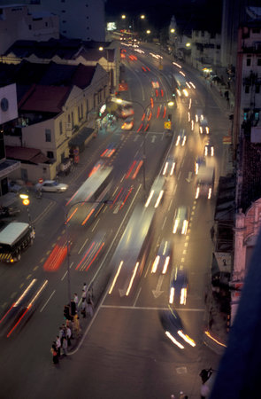cars and Trafic on a road in the city of Kuala Lumpur in Malaysia.  Malaysia, Kuala Lumpur, January, 2003のeditorial素材
