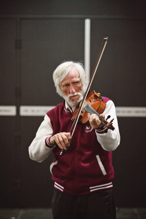 violinist on the subwayのeditorial素材
