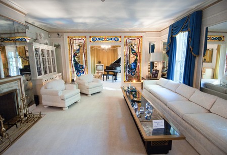 Inside Elvis Presley's Graceland, September 30th 2010. It has become the second most-visited private home in America with over 600,000 visitors a year. Only the White House has more visitors per year.のeditorial素材