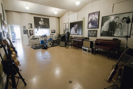 Sun Studio in Memphis, September 30th 2010. Famous artists like Johnny Cash, Elvis Presley, Carl Perkins, Roy Orbison, Charlie Feathers, Ray Harris, Warren Smith, Charlie Rich, and Jerry Lee Lewis all recorded their first songs here.のeditorial素材