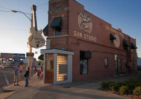 Sun Studio in Memphis, September 30th 2010. Famous artists like Johnny Cash, Elvis Presley, Carl Perkins, Roy Orbison, Charlie Feathers, Ray Harris, Warren Smith, Charlie Rich, and Jerry Lee Lewis all recorded their first songs here.のeditorial素材