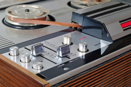 Close up photo of old reel to reel tape playerの写真素材