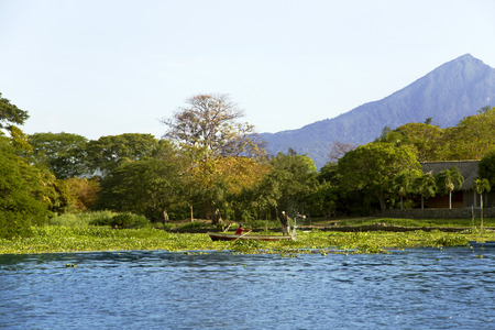 Lake Nicaragua (or Lake Cocibolka) the tenth largest fresh water lake in the world and second largest in Central America is noted for the presence of some 350 large islands and salt-water fauna like tuna and sharks.のeditorial素材