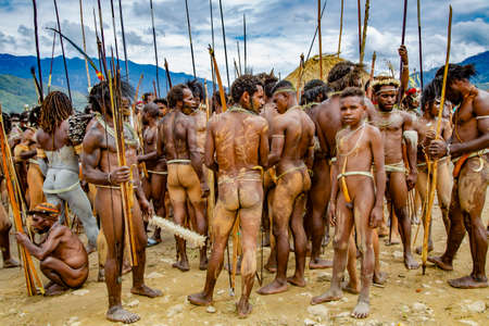 INDONESIA, PAPUA NEW GUINEA, WAMENA, IRIAN JAYA, 20 AUGUST 2018: Papuans wariors on Baliem Valley festival in Wamena, New Guinea.のeditorial素材