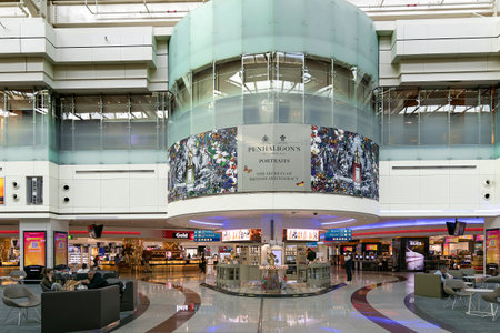 UAE, DUBAI, NOVEMBER, 2022: Dubai International Airport architecture and interior, United Arab Emirates. Dubai Airport is one of the worlds busiest airportのeditorial素材