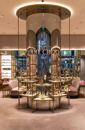 MALAYSIA, KUALA LUMPUR, NOVEMBER, 2022: External view of the Jimmy Choo brand store in Pavilion shopping mall, Kuala Lumpur. Malaysiaのeditorial素材