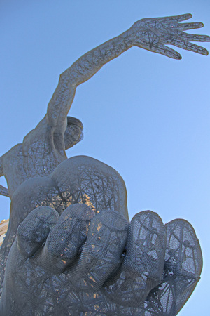 LAS VEGAS - October 07: The Bliss Dance Sculpture display at the t-mobile park in Las Vegas on October 07, 2017. The 40-foot-tall sculpture of a dancing woman created by artist Marco Cochrane.のeditorial素材