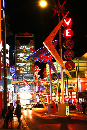 LAS VEGAS, NV/USA-Sep 16, 2018: The Fremont Street Experience on Sep 16, 2018, in Las Vegas, Nevada. The Fremont Street Experience is a pedestrian mall and attraction in downtown Las Vegas.のeditorial素材
