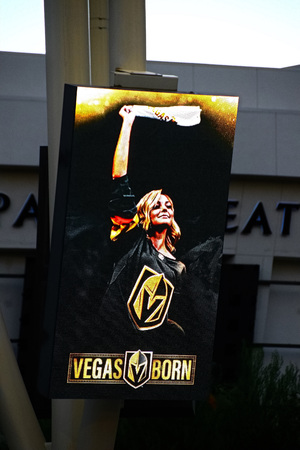 LAS VEGAS, NV/USA-SEP 15, 2018: View of the Las Vegas Golden Knights Ice hockey club team logo mark in Las Vegas.のeditorial素材