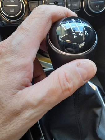 Shifting gear with the shift lever - speed