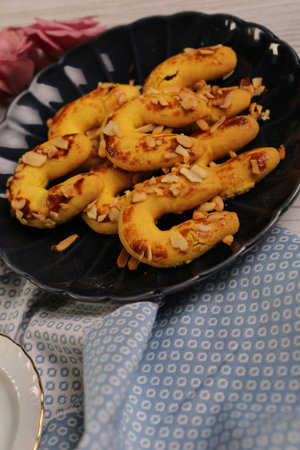 cookies with dark chocolate chips