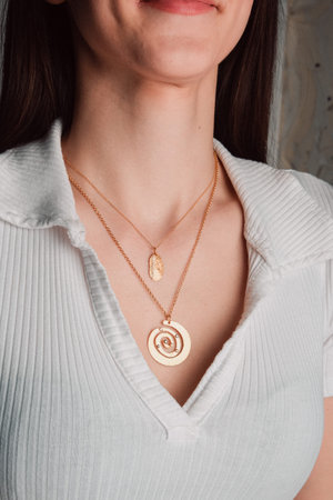 Shimmering Gold and Diamond Jewelry for Evening Elegance