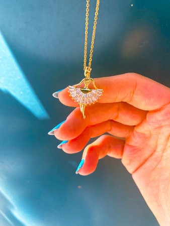 Custom-Made Gold and Diamond Jewelry for Special Momentsの写真素材