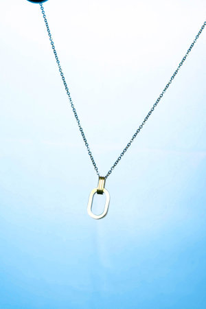 High-End Jewelry: Gold Treasures