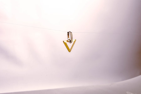 Brilliant Diamond Necklaces and Fine Gold Jewelry