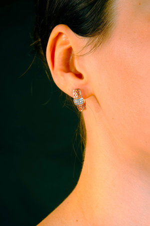 Sparkling Jewelry Sets: Gold, Diamonds, and Gemstones