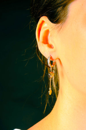 Glimmering Diamond and Gold Jewelry for Every Styleの写真素材